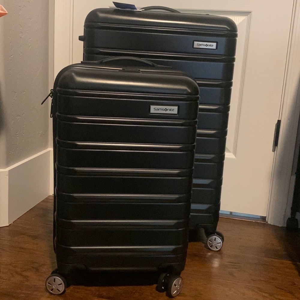 Samsonite Omni 2 Hardside Expandable Luggage Spinner Wheels, Black, 2-Piece Set.